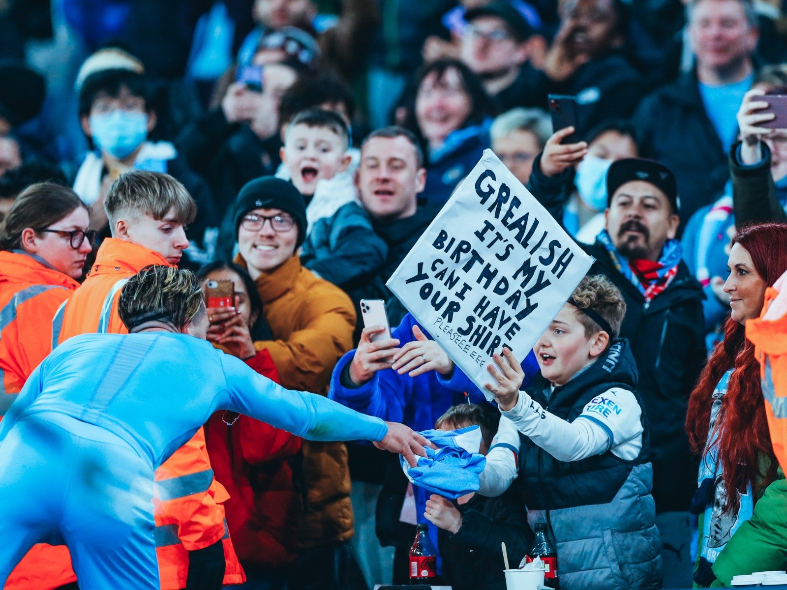 且富有凝聚 且富有凝聚